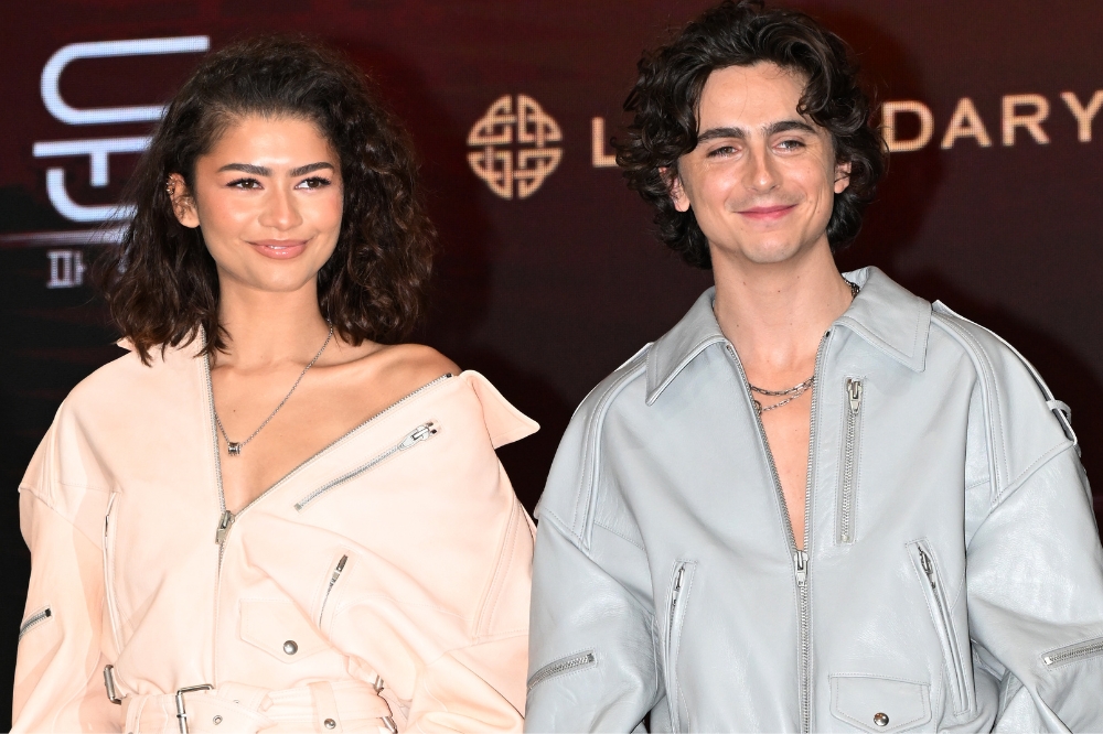 Zendaya Coleman e Timothée Chalamet na coletiva de imprensa de Duna 2 em Seoul, na Coréia do Sul