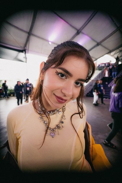 Look da Sofia Santino no Lollapalooza 2024 Look da Sofia Santino no Lollapalooza 2024