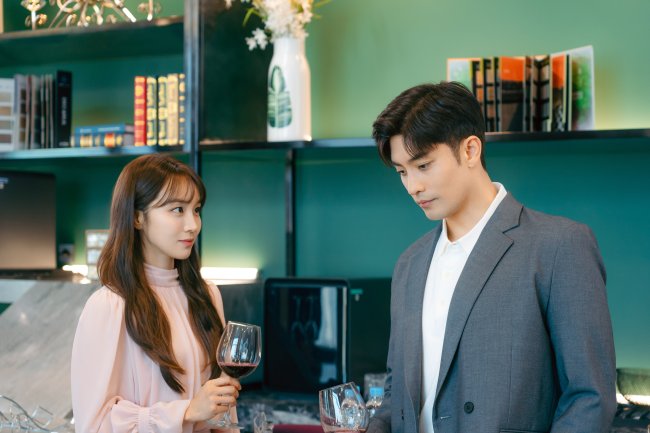 Sung-Hoon-Divulgação-3 Ator Sung Hoon em cena do k-drama A Vingança do Casamento Perfeito.