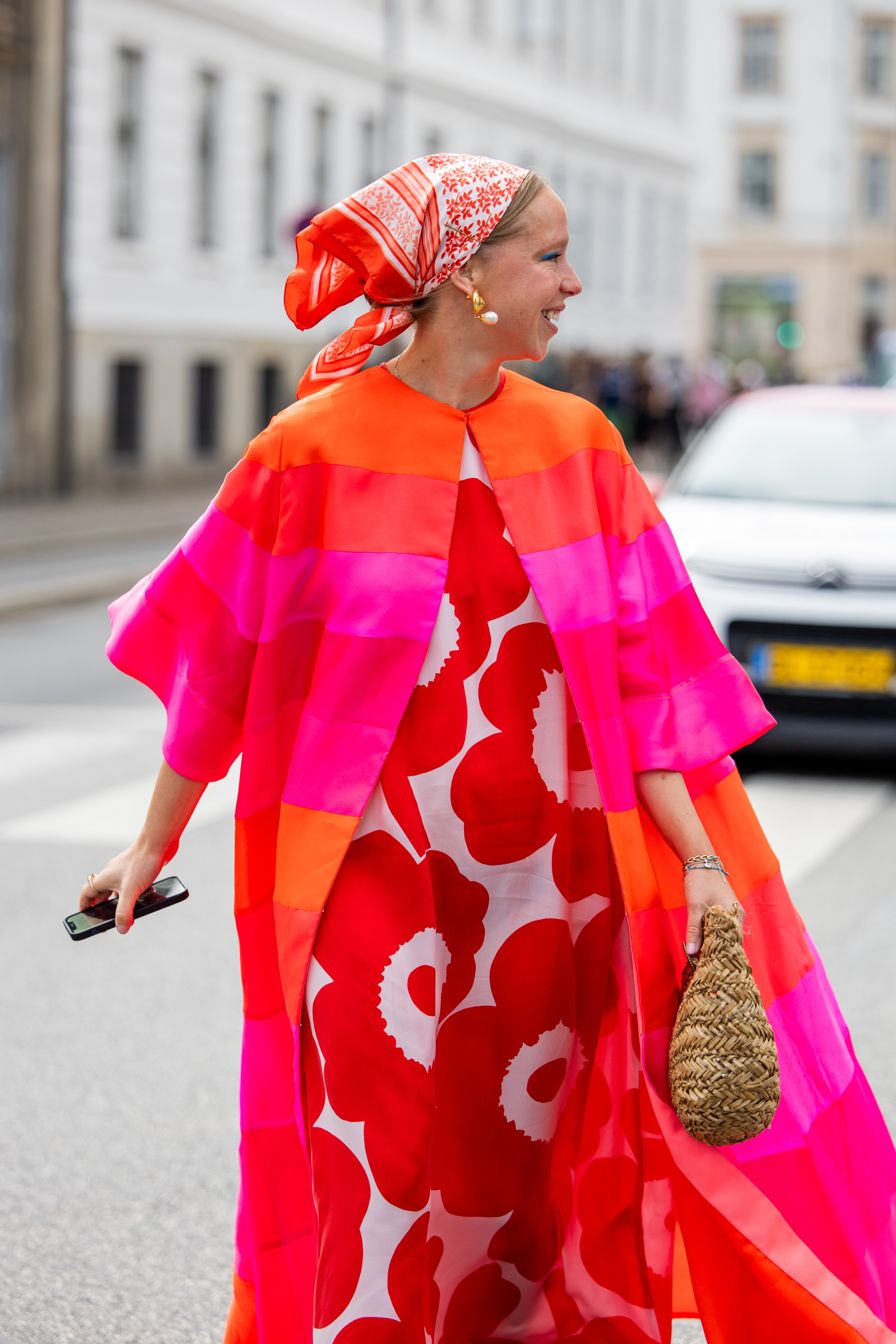 Look do street style da temporada de primavera-verão 2025 da semana de moda de Copenhagen