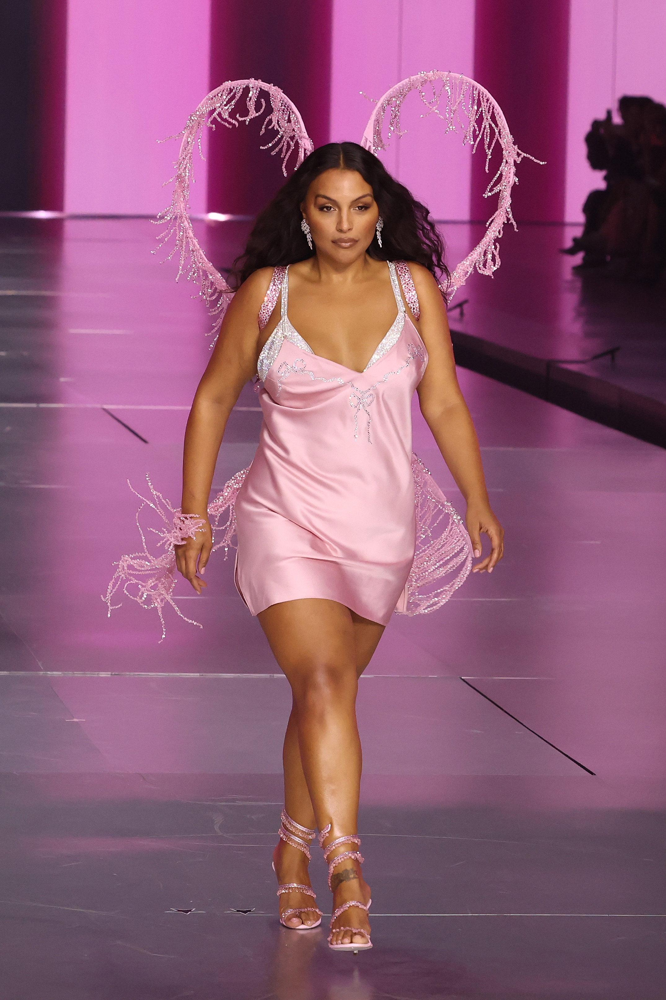 Paloma Elsesser no Victoria's Secret Fashion Show 2024