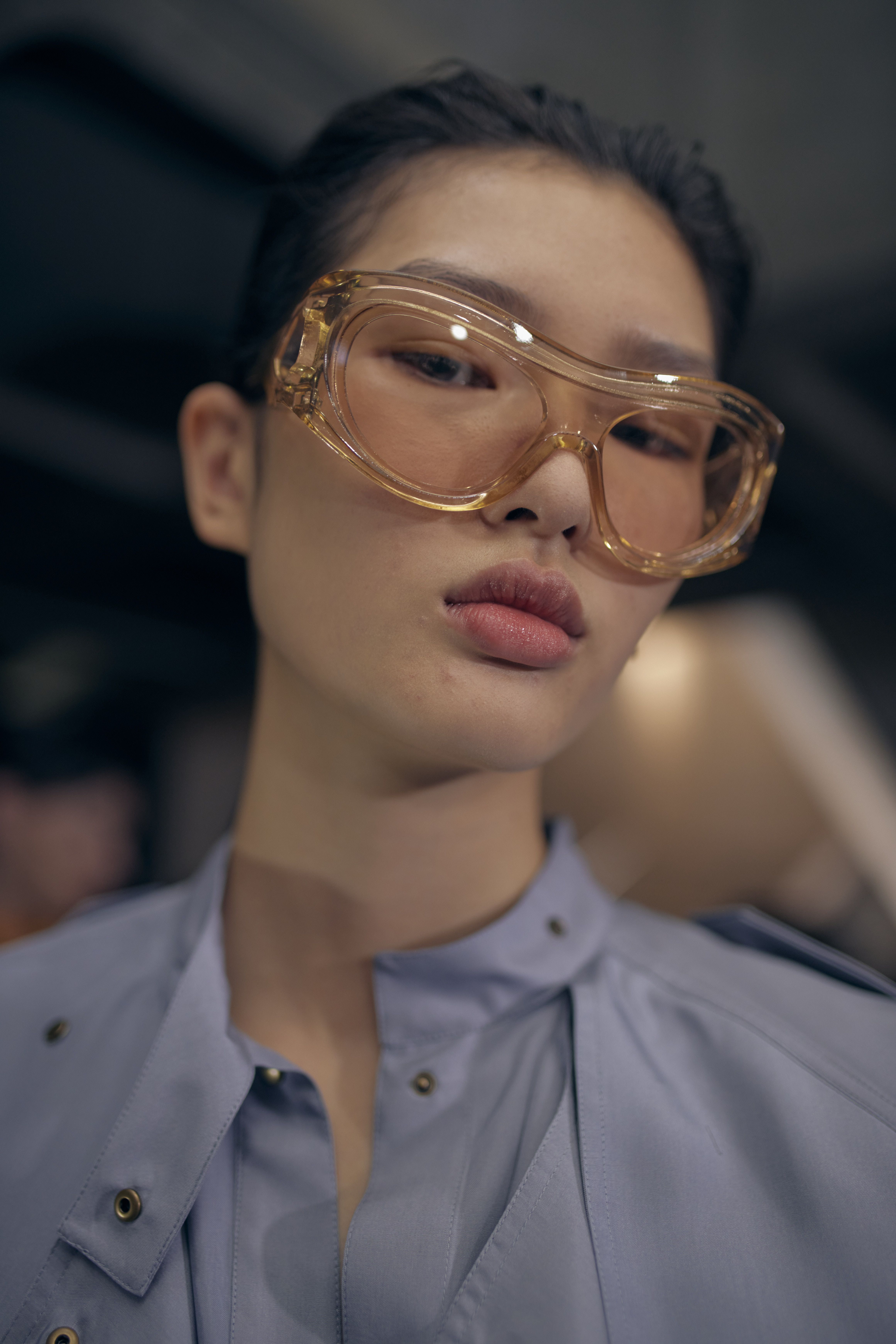 Burberry Fashion Week RTW Spring 2025 – Backstage Bastidores do desfile de primavera 2025 da Burberry na semana de moda de Londres