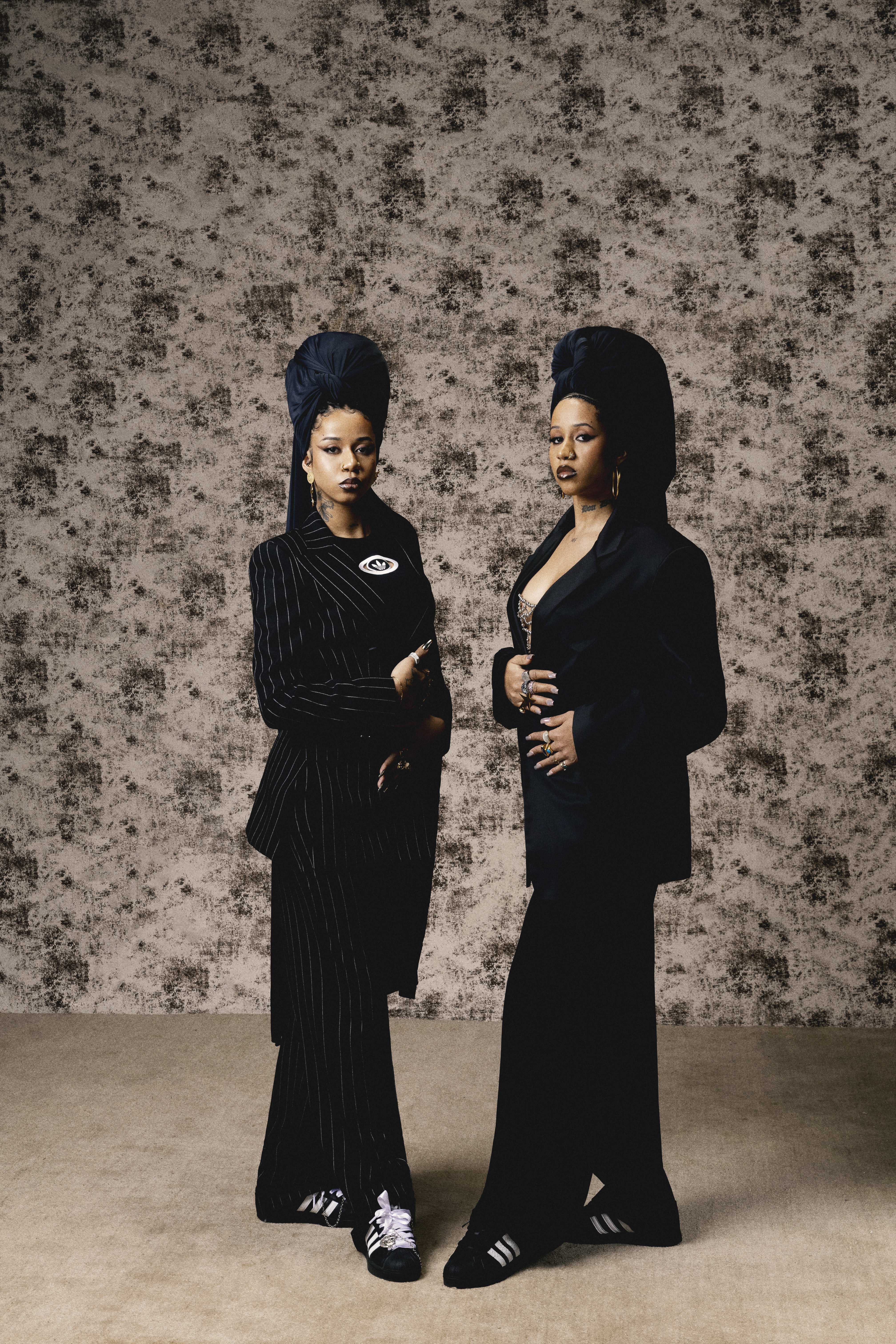 tasha-e-tracie-capricho-impressa-03 Tasha e Tracie para a revista impressa de julho da CAPRICHO