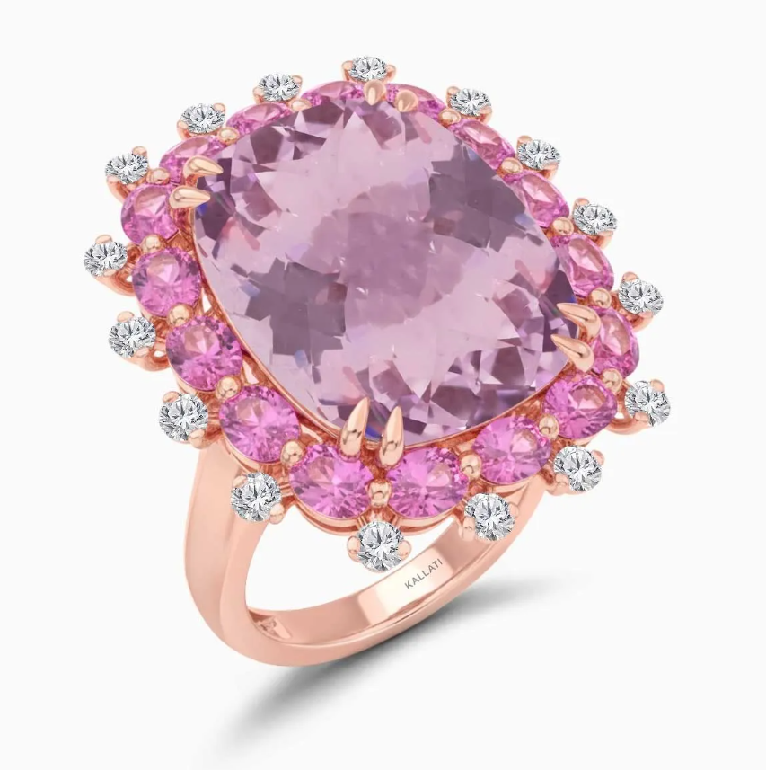 anel-kallati-taylor-swift Anel de diamante rosa da marca Kallati usado por Taylor Swift na era do álbum Life of a Showgirl