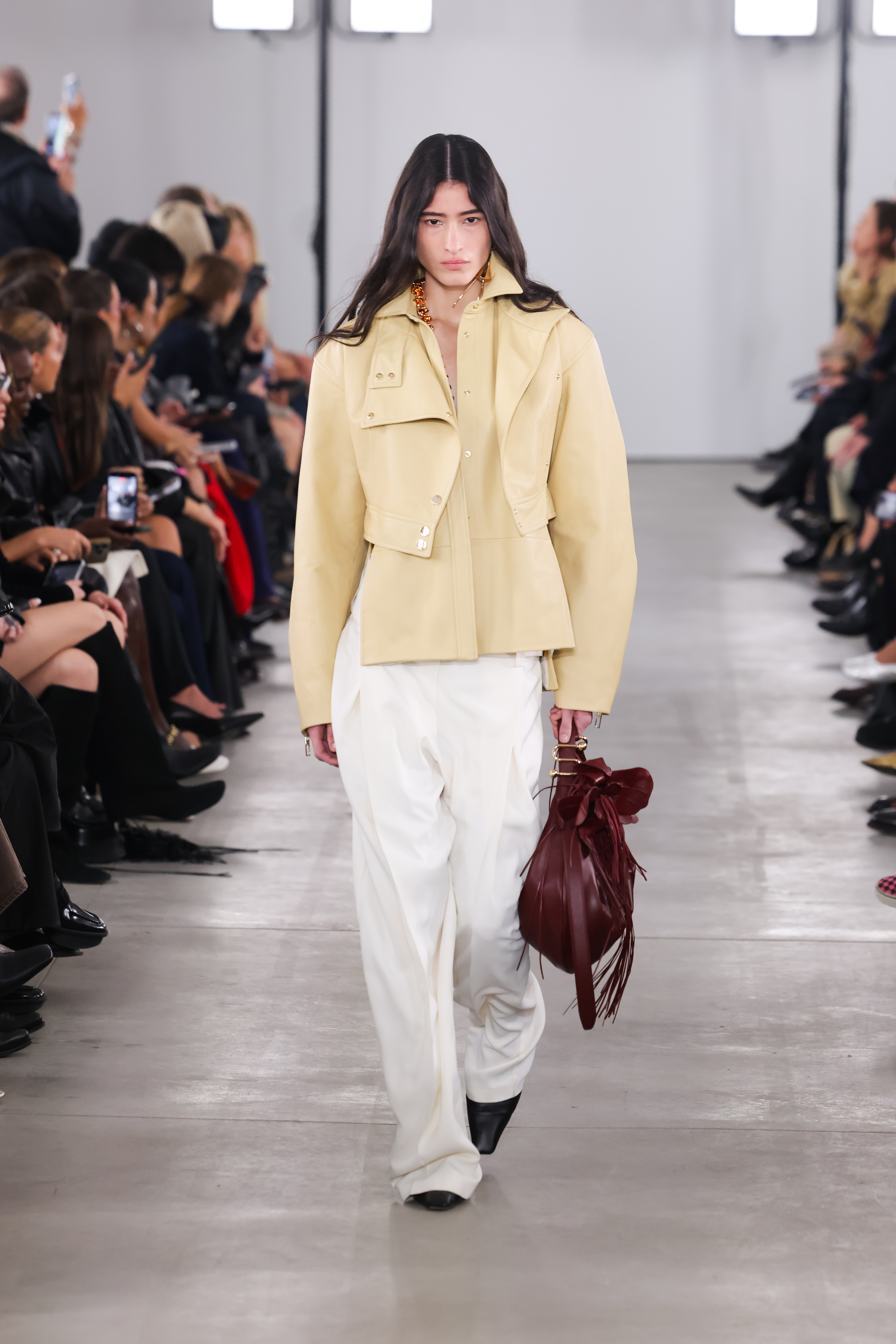 Sportmax – Runway – Milan Fashion Week – Womenswear Spring/Summer 2026 Luíza Perote em desfile de primavera-verão 2026 da Sportmax na semana de moda de Milão