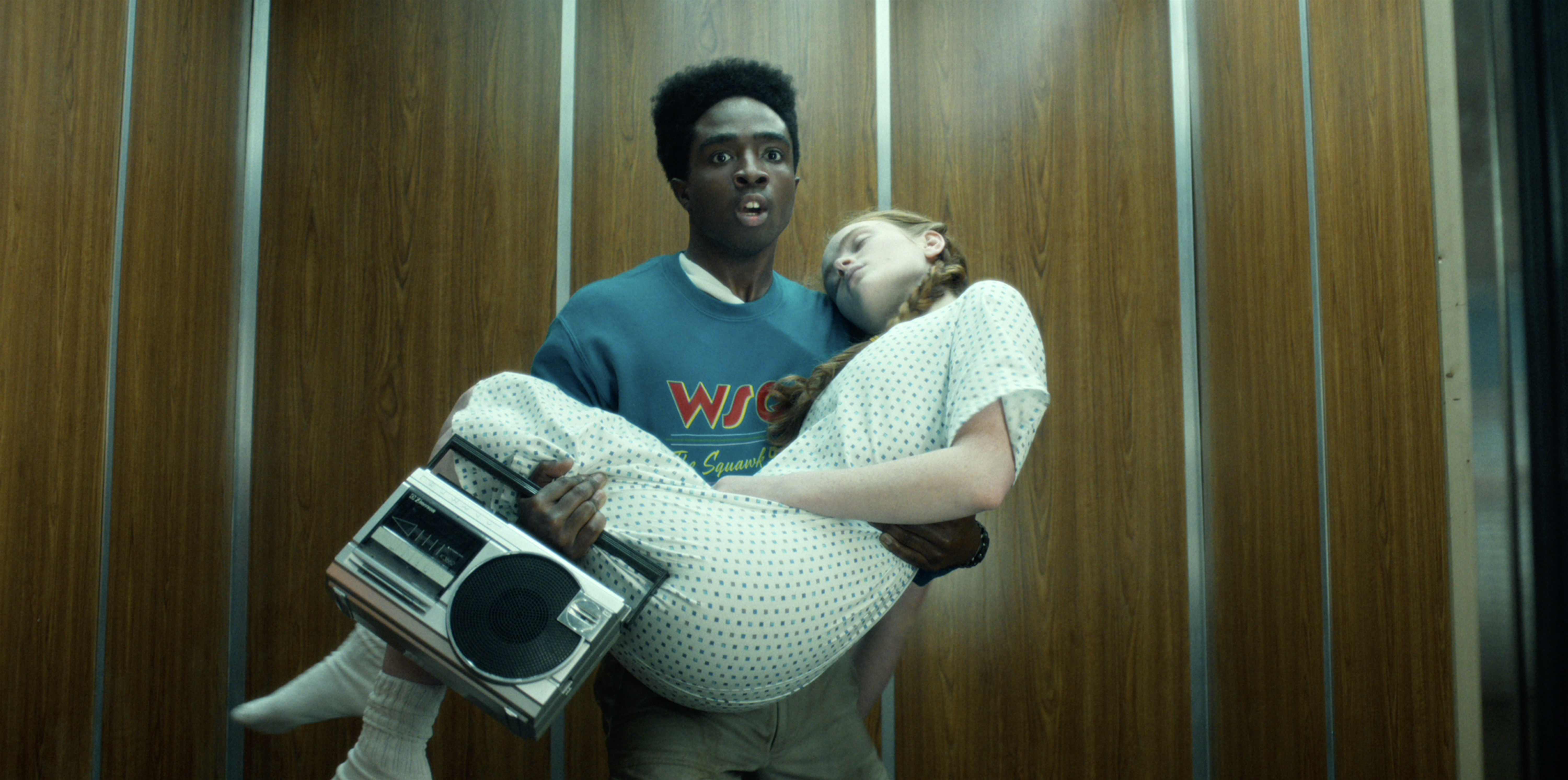 Caleb McLaughlin e Sadie Sink na 5ª temporada de Stranger Things