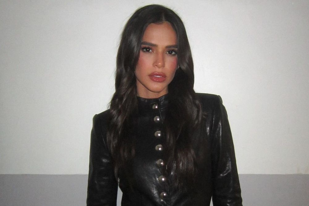 Bruna Marquezine usa tendência polêmica da calça capri