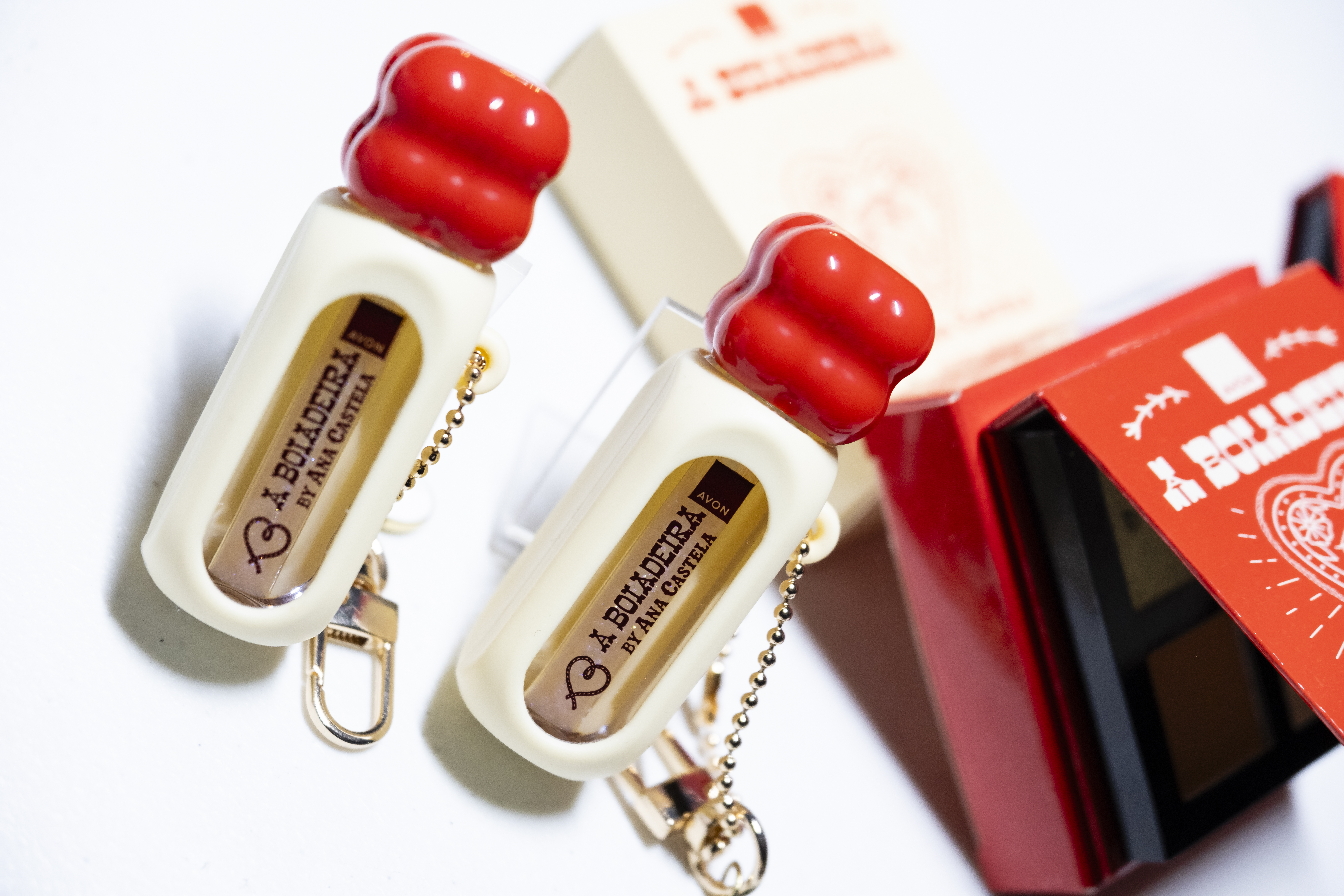 Ana Castela lança linha de maquiagem 'A Boiadeira' com a Avon