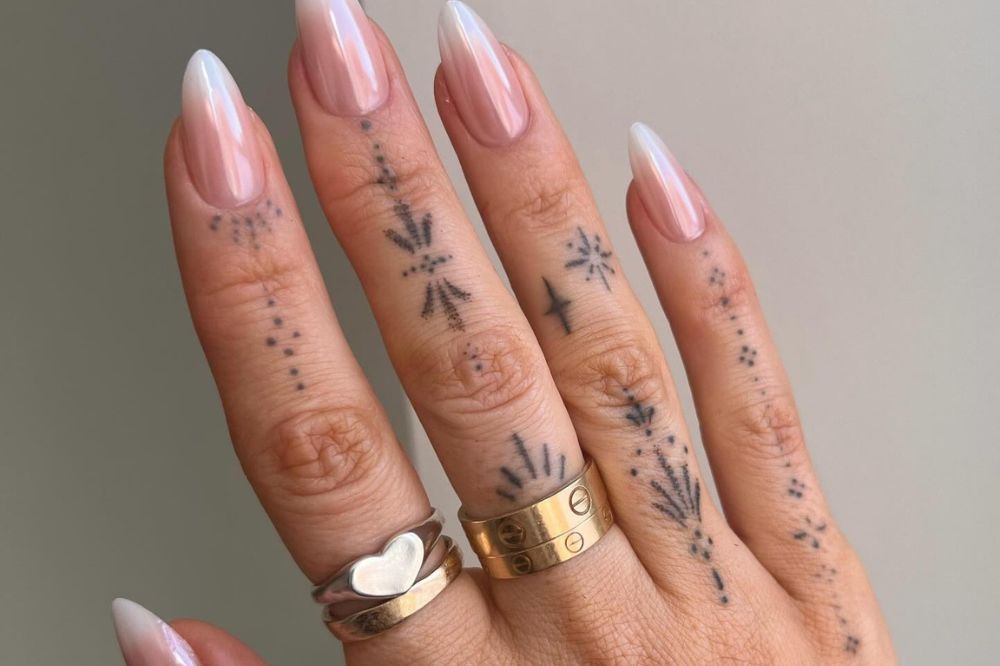 Unhas com pó asa de borboleta