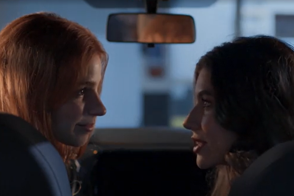 Juquinha (Gabi Medvedovsky) e Lorena (Alanis Guillen) em ‘Três Graças’