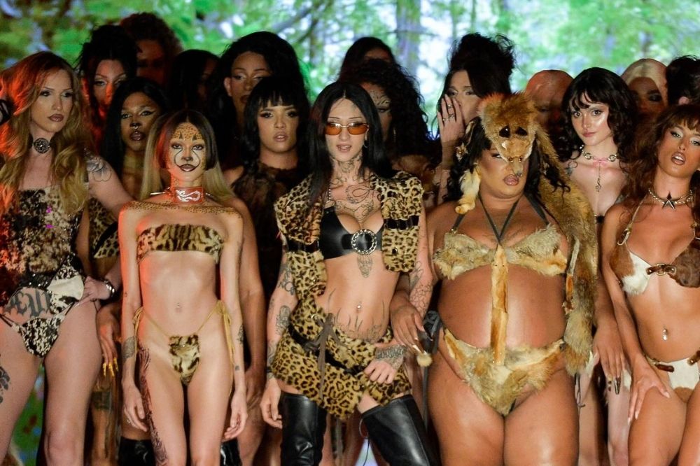 “Enchantée”, da SukebanWear