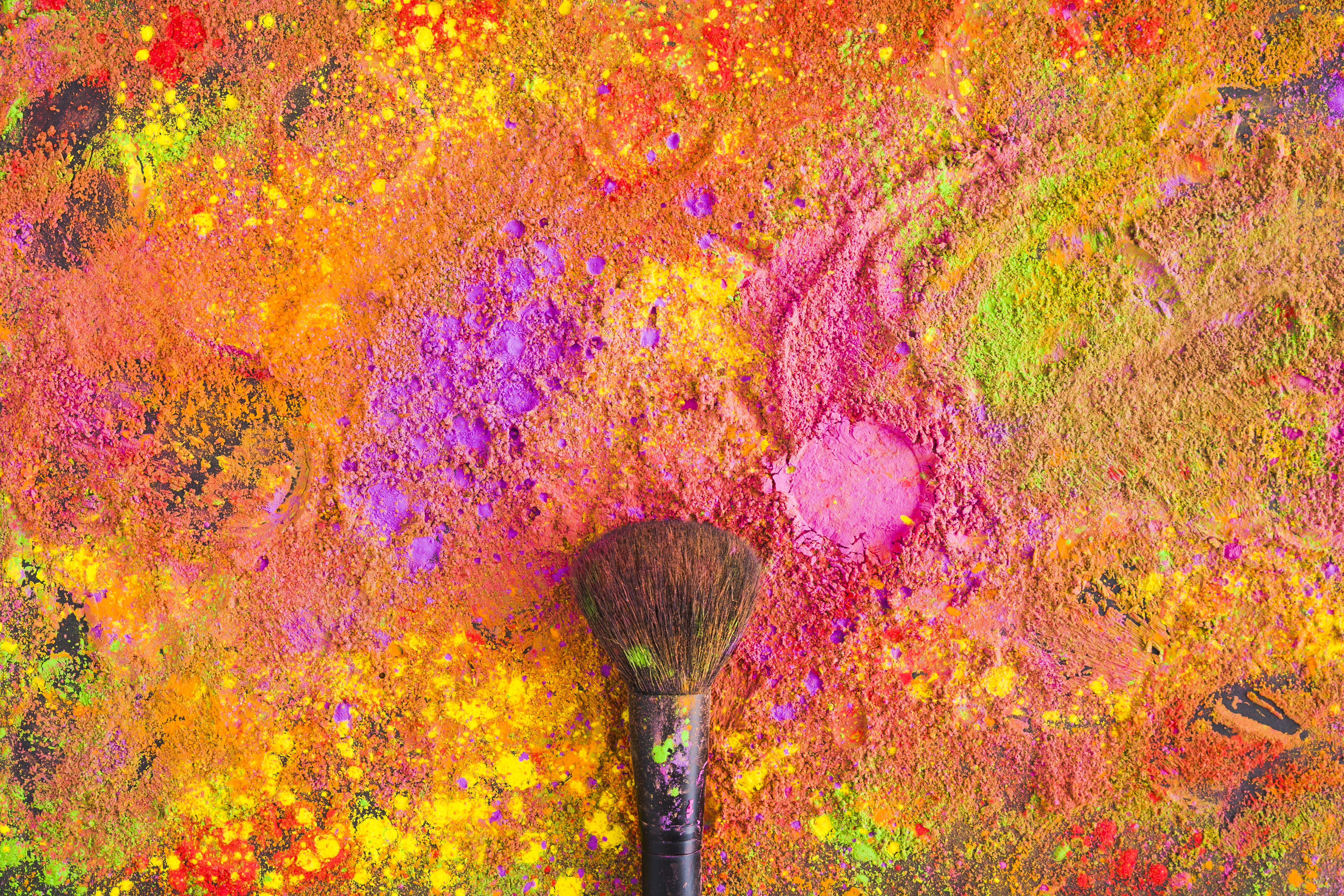brush-table-with-powder